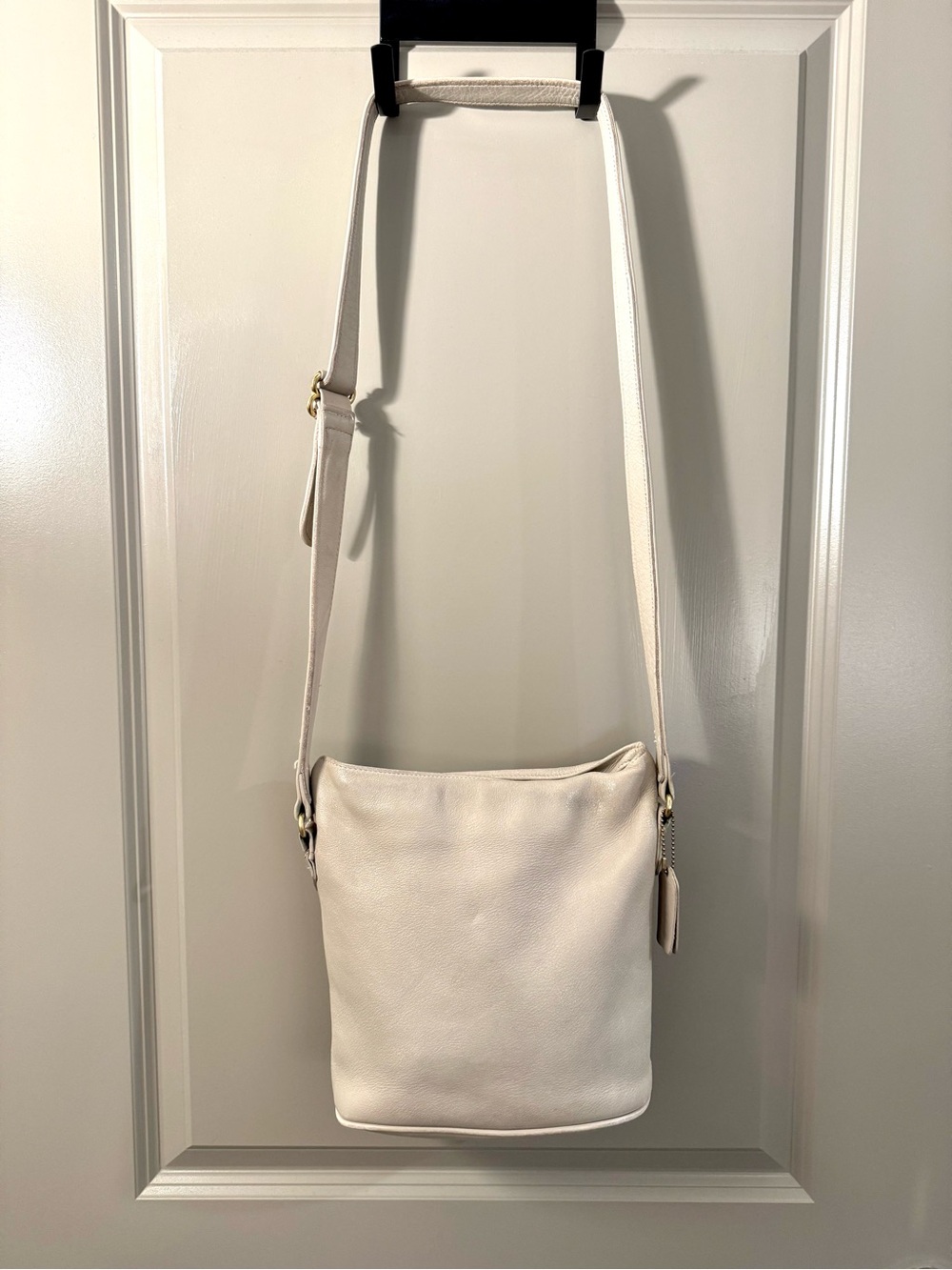 Vintage Coach Bucket Zip Bag in Bone Style 4907